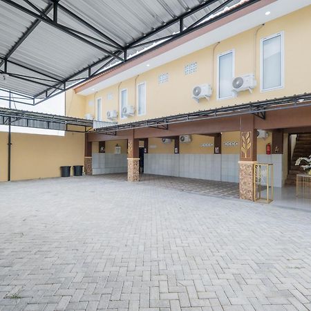 Reddoorz Syariah Near Rsud Dr Iskak Tulungagung Hotel Kedungwaru Luaran gambar