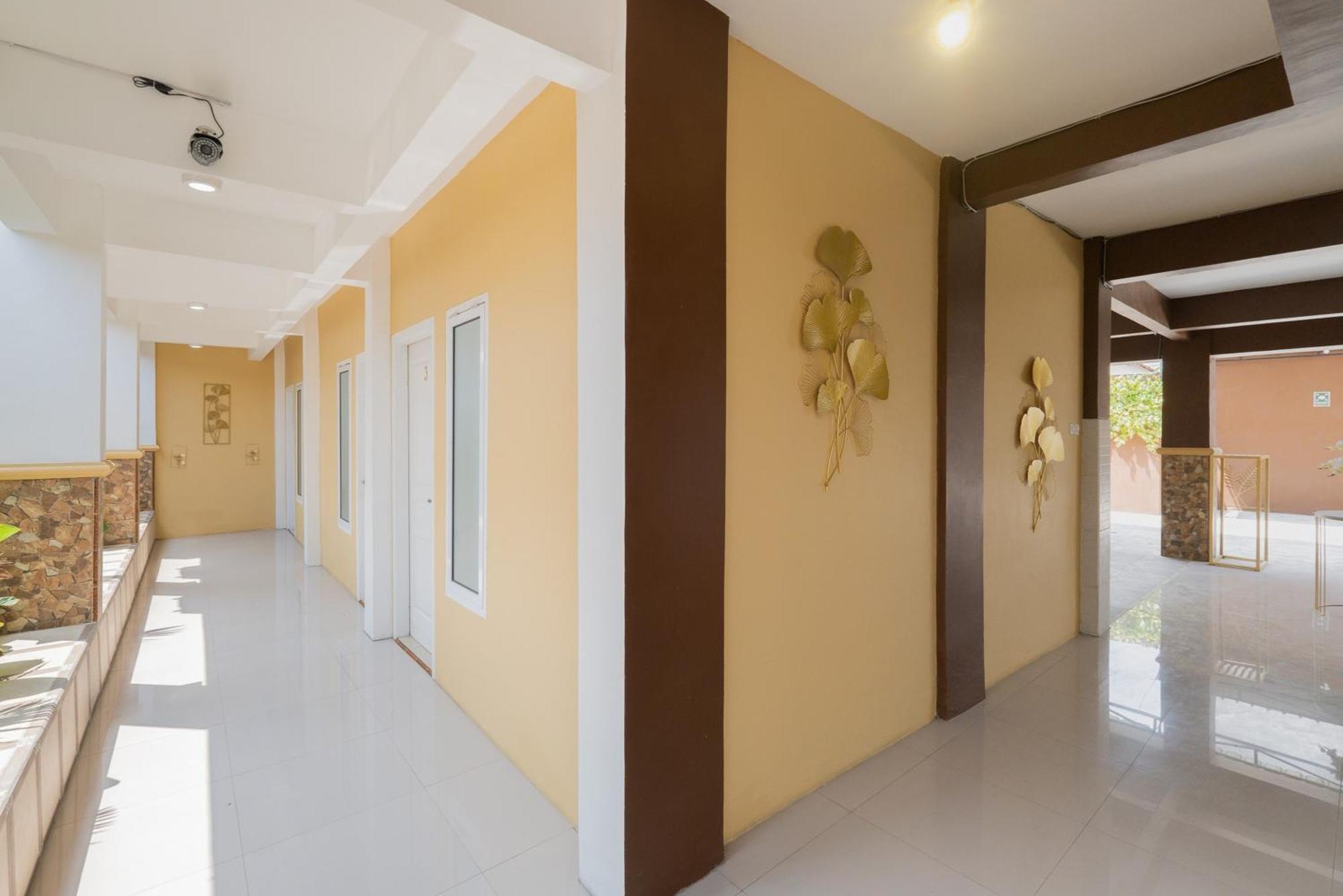 Reddoorz Syariah Near Rsud Dr Iskak Tulungagung Hotel Kedungwaru Luaran gambar