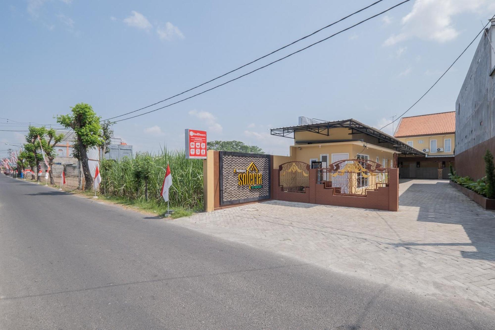 Reddoorz Syariah Near Rsud Dr Iskak Tulungagung Hotel Kedungwaru Luaran gambar