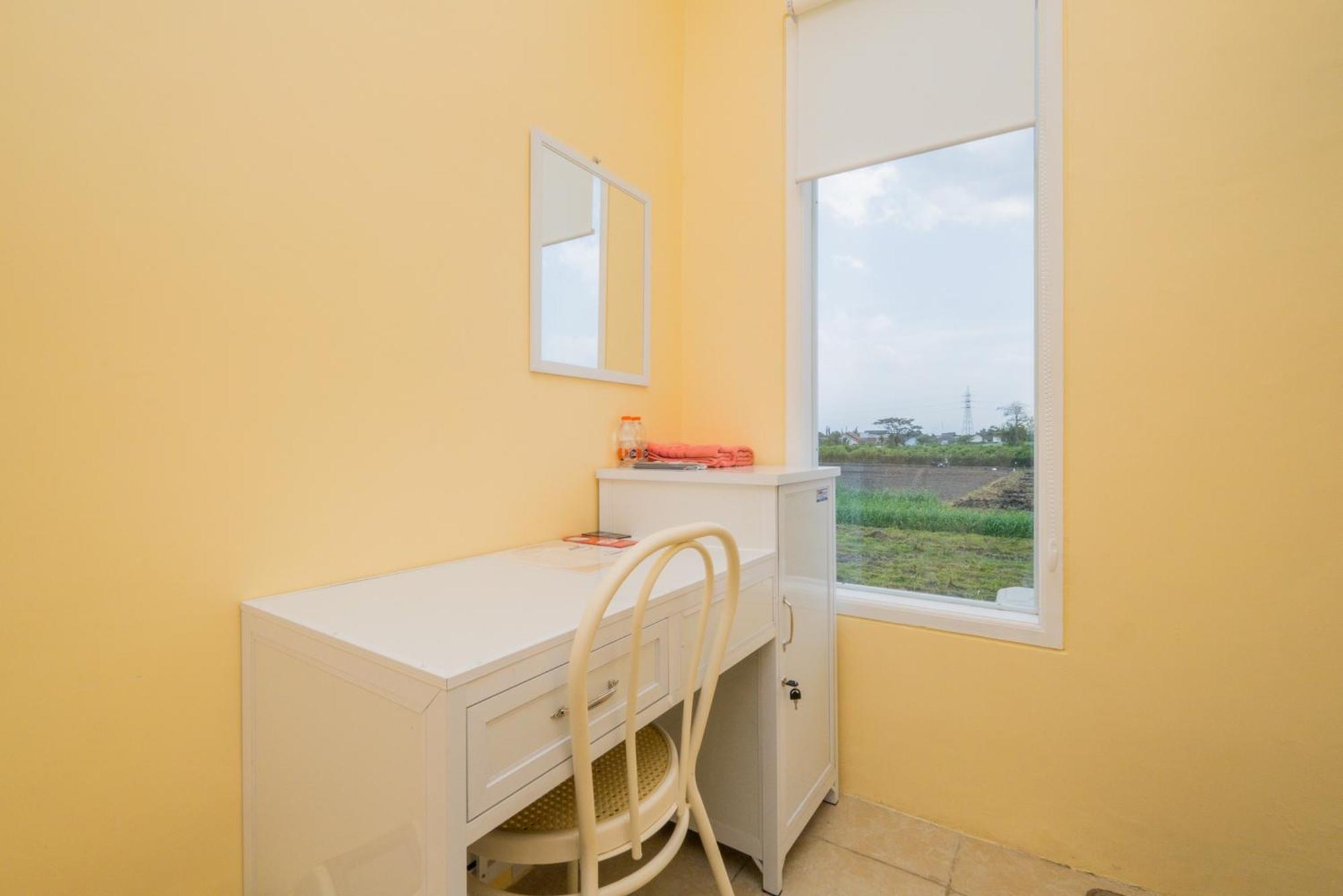 Reddoorz Syariah Near Rsud Dr Iskak Tulungagung Hotel Kedungwaru Luaran gambar