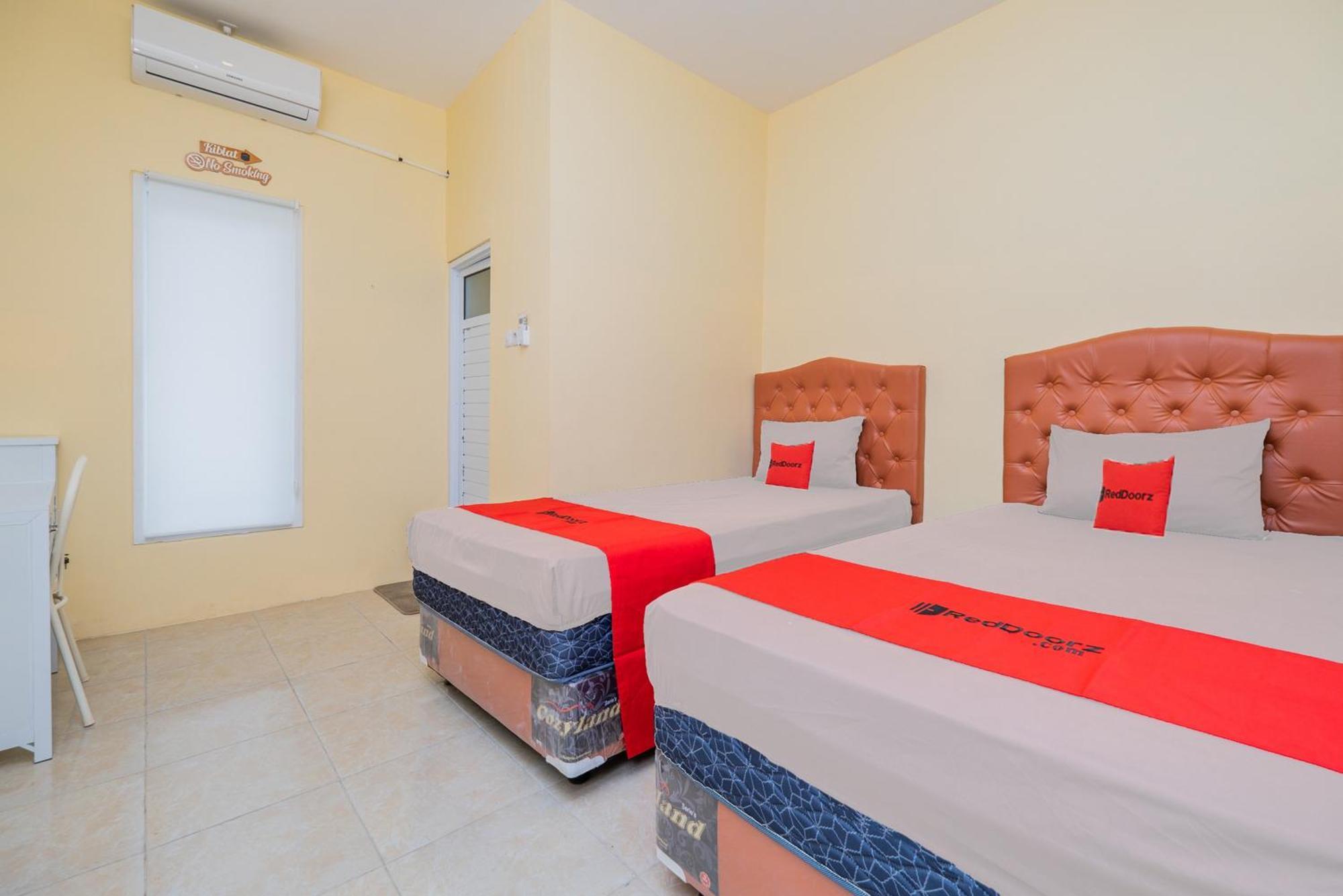 Reddoorz Syariah Near Rsud Dr Iskak Tulungagung Hotel Kedungwaru Luaran gambar