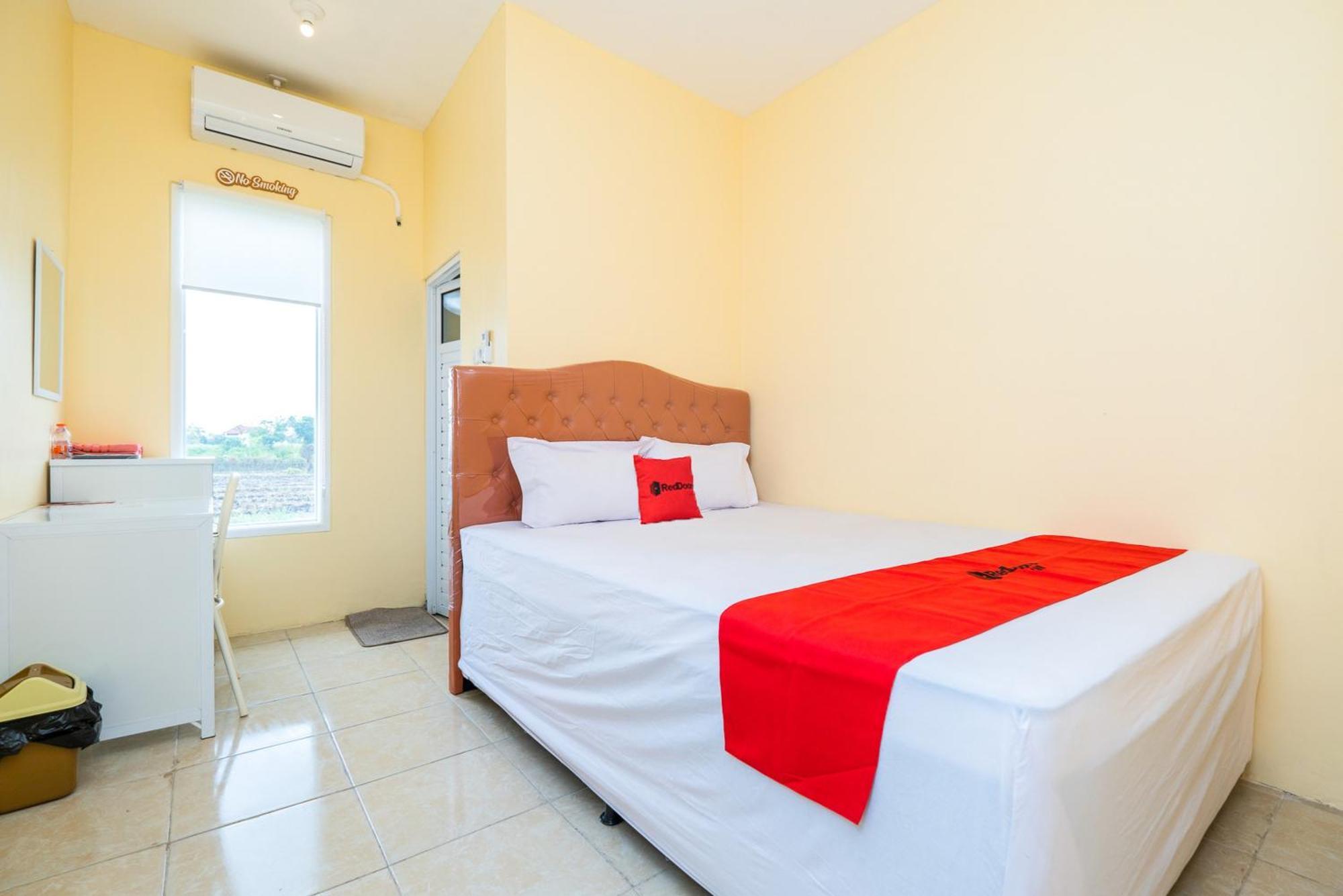 Reddoorz Syariah Near Rsud Dr Iskak Tulungagung Hotel Kedungwaru Luaran gambar